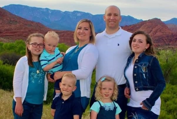 Utahban egy férfi megölte a feleségét, az anyósát, öt gyerekét, majd öngyilkos lett
