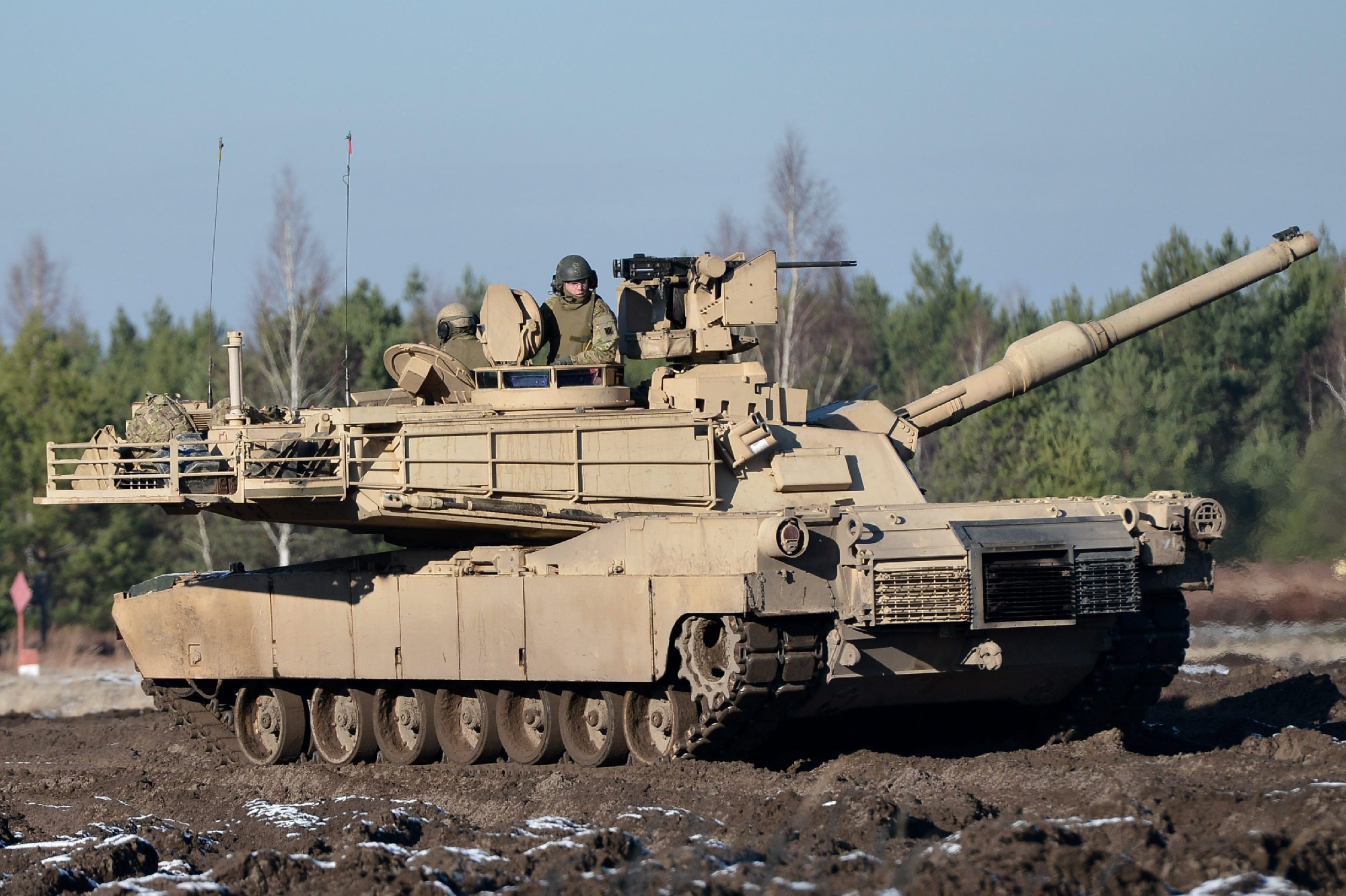 Berlin nem akadályozná a Leopard harckocsik továbbadását Ukrajnának