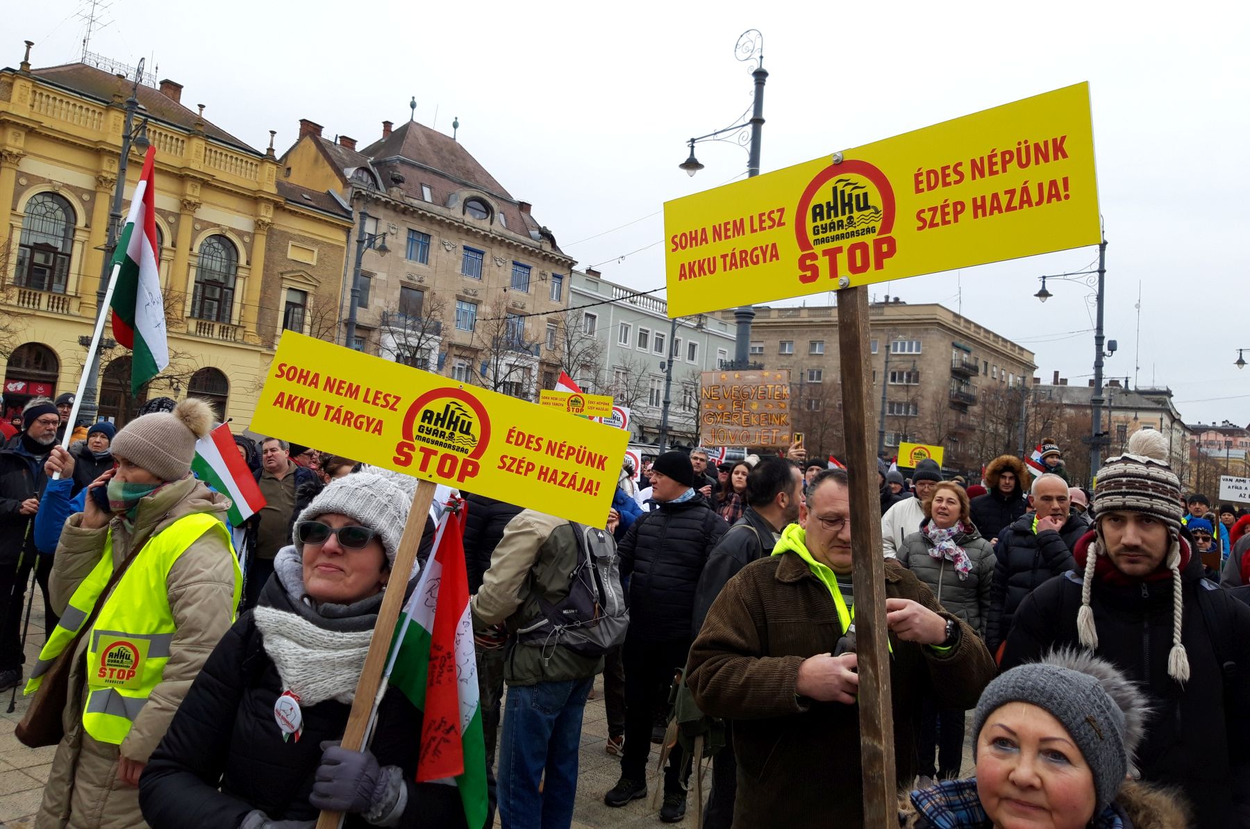 „Mi lesz az országgal, ha nem vigyázunk a környezetünkre?” – Debrecenben tüntettek
