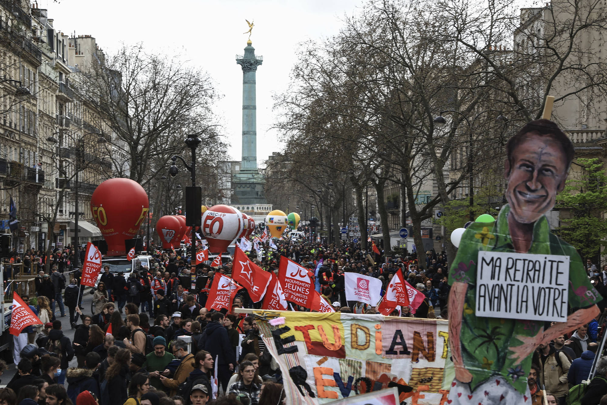 Ismét franciák százezrei tiltakoztak a nyugdíjreform ellen