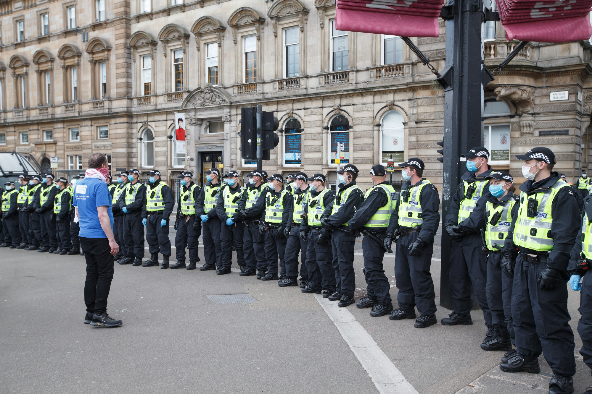Betiltanák a szakállt a skót rendőrségnél, nagy a felháborodás 