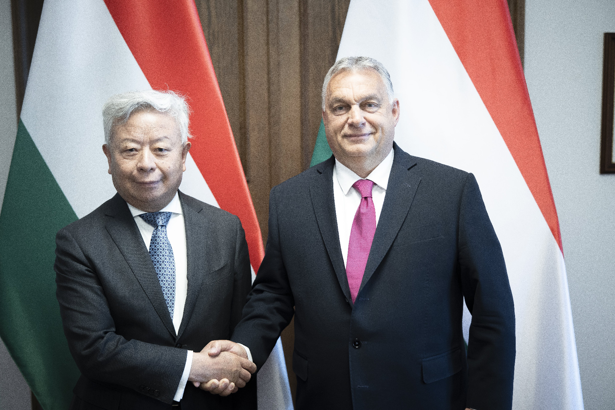 A Roszatom vezérigazgatója után Orbán Viktor az ázsiai befektetési bank elnökével is tárgyalt