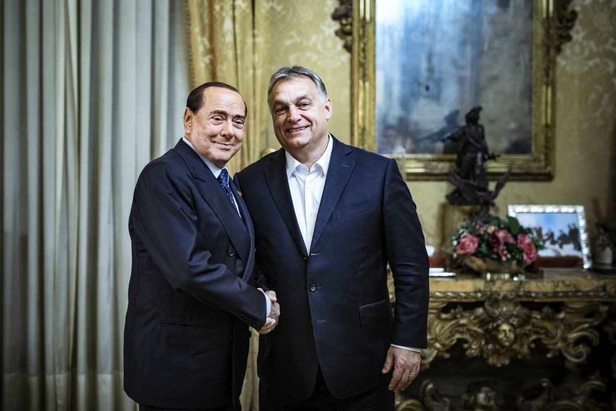 Orbán valamiért úgy érzi, Európa fekete bárányként kezeli 