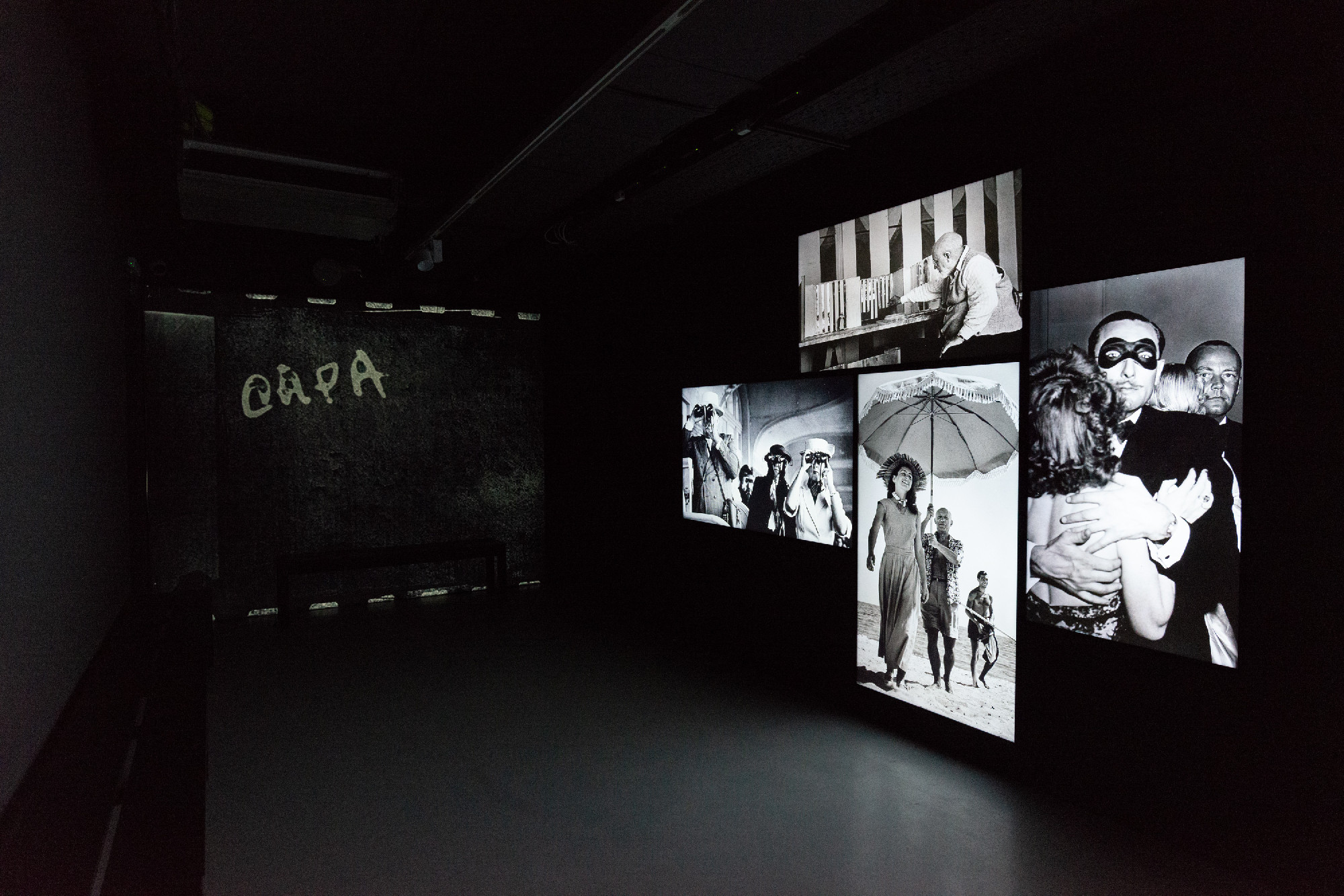 Hosszú várakozás után végre megnyílt az állandó Robert Capa-kiállítás