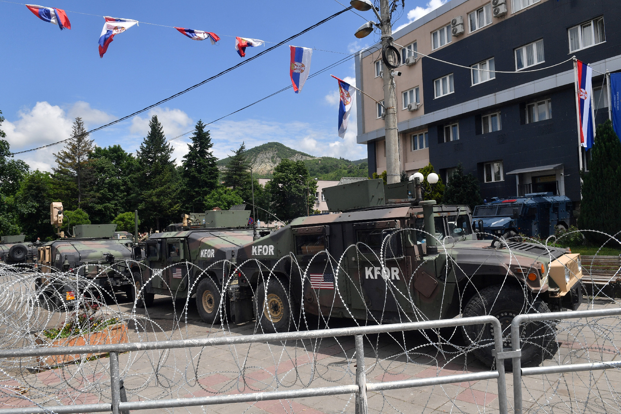 Terv készült a koszovói válság megoldására, de még hónapokig tarthat a feszült helyzet