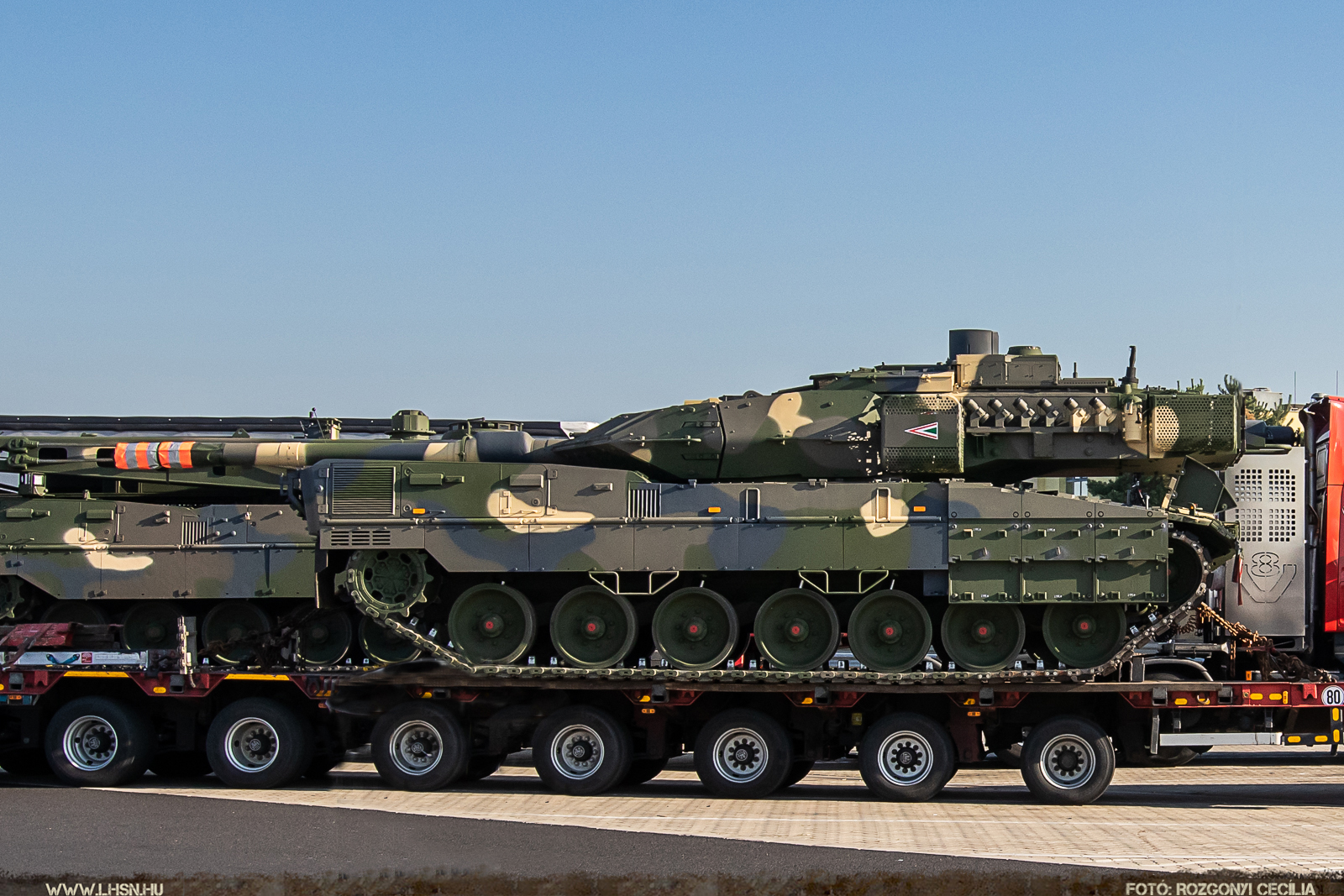 Megérkezett az új magyar Leopard harckocsi referenciapéldánya
