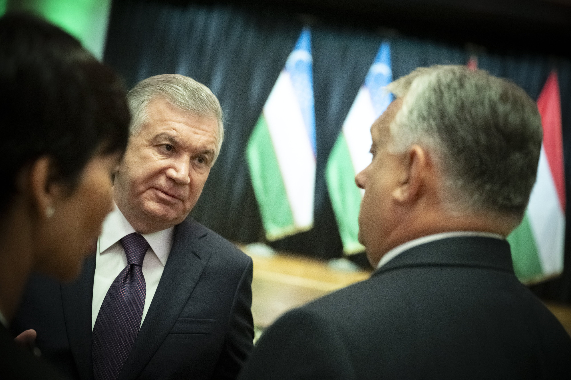 „Orbán Viktor nincs abban a helyzetben, hogy más jellegű társaságot invitáljon”