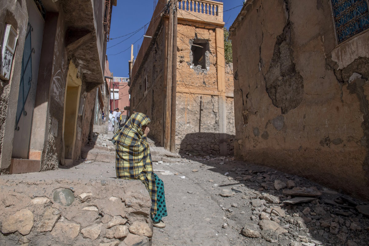 Kétezerre emelkedett a marokkói földrengés áldozatainak száma
