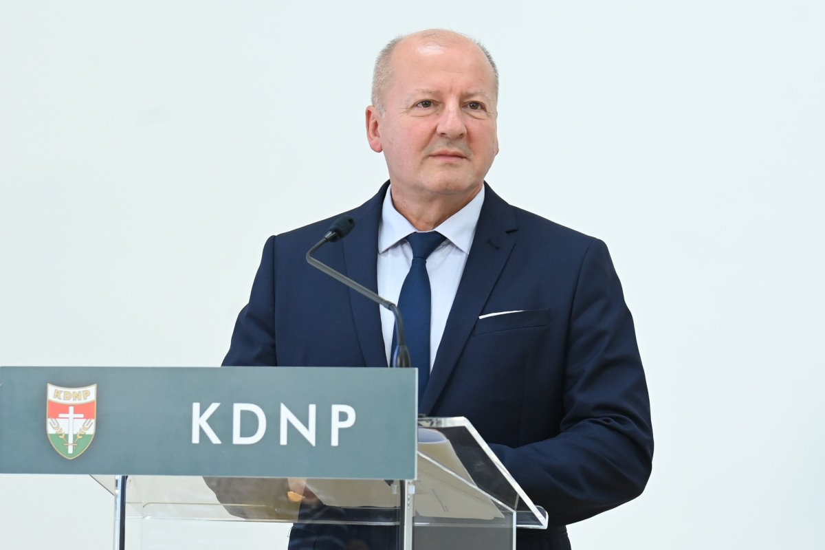Simicskó István: A KDNP a csok kiterjesztését várja a kormánytól