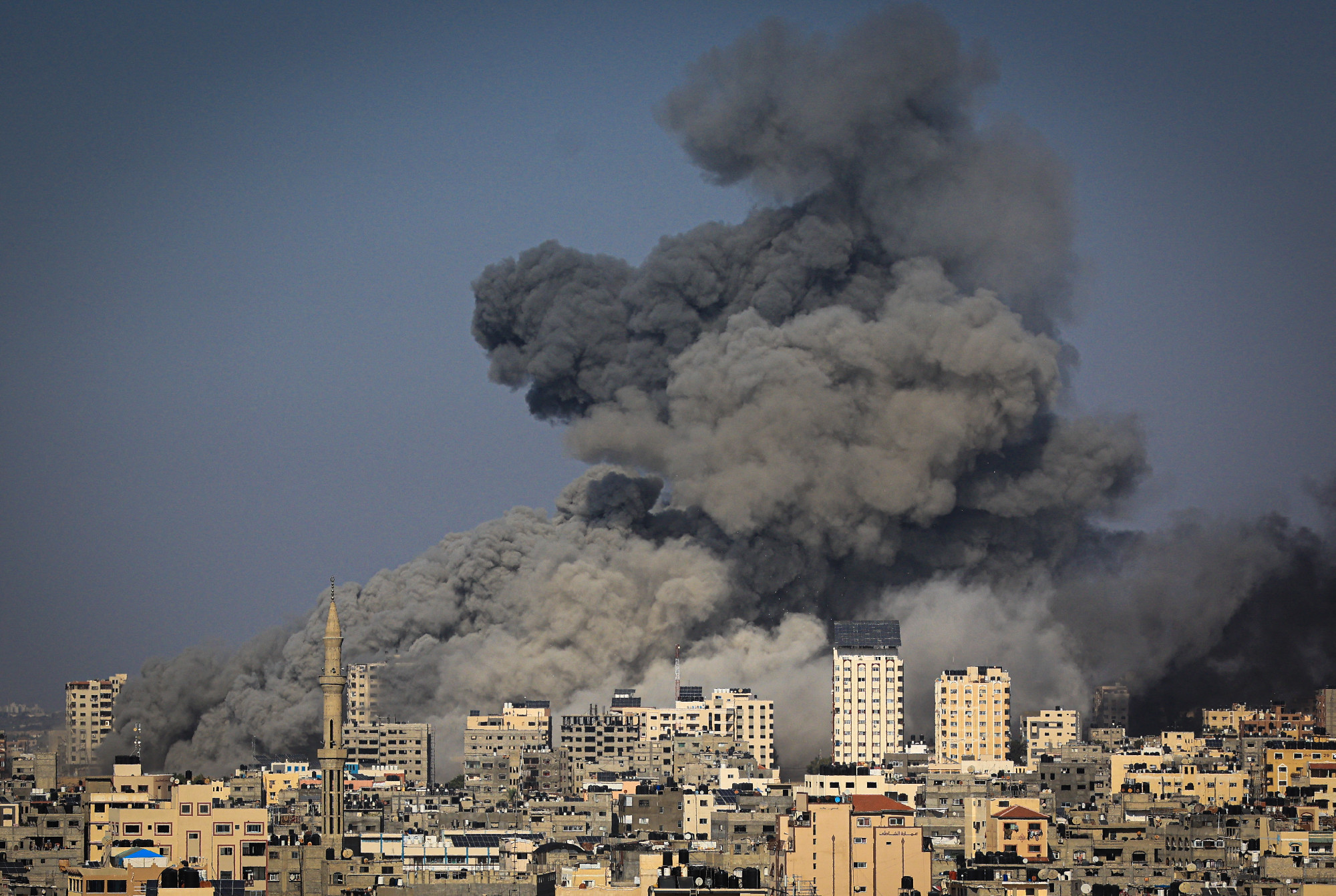 „Egy szárazföldi hadművelet a sűrűn lakott Gázai övezetben nagyon kockázatos”
