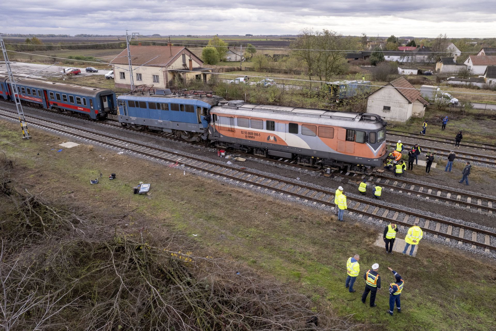 Lázár a vonatbalesetről: Első az emberélet, második a felelősség kérdése