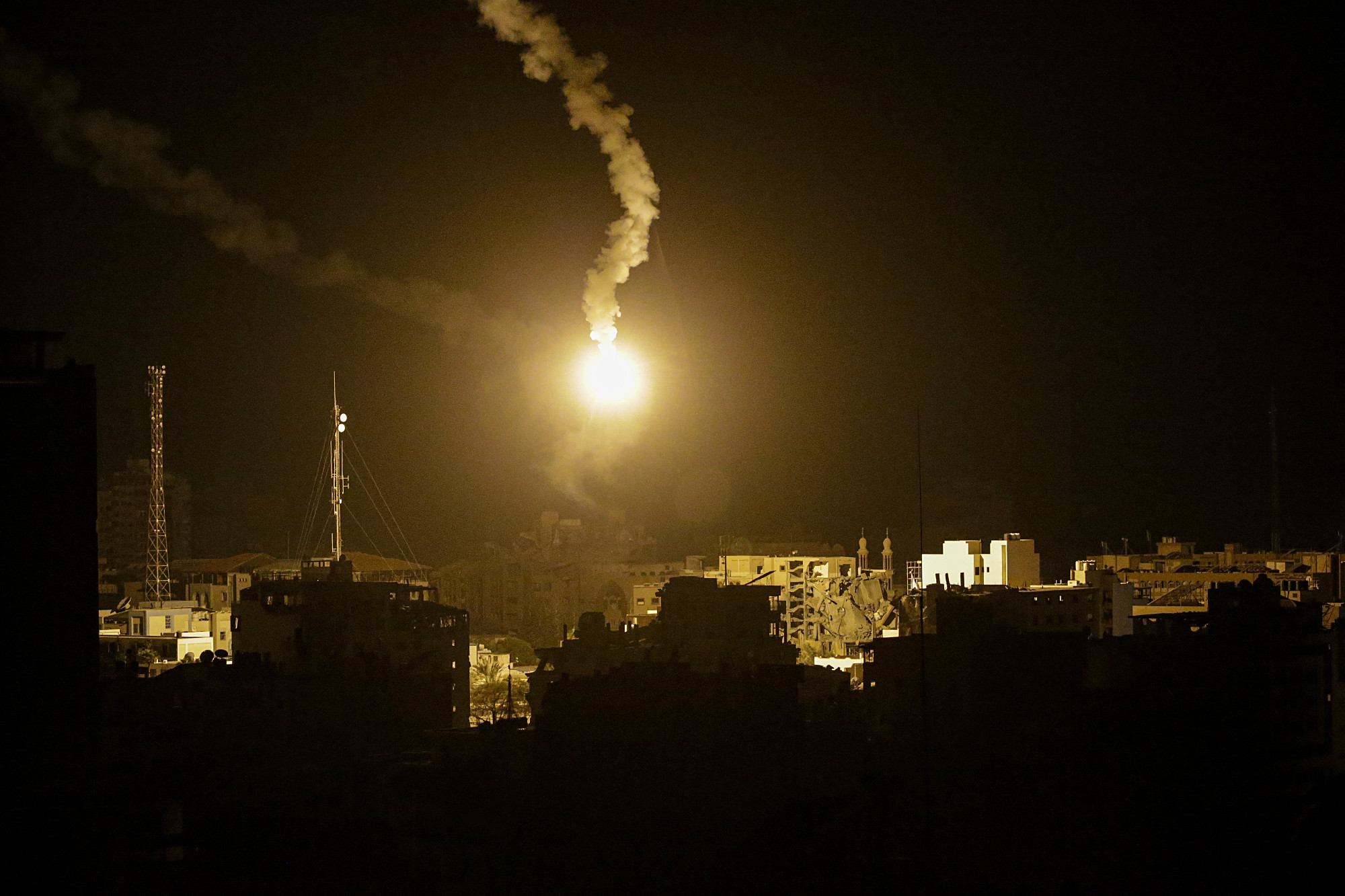 Vége a tűzszünetnek Izrael és a Hamász között