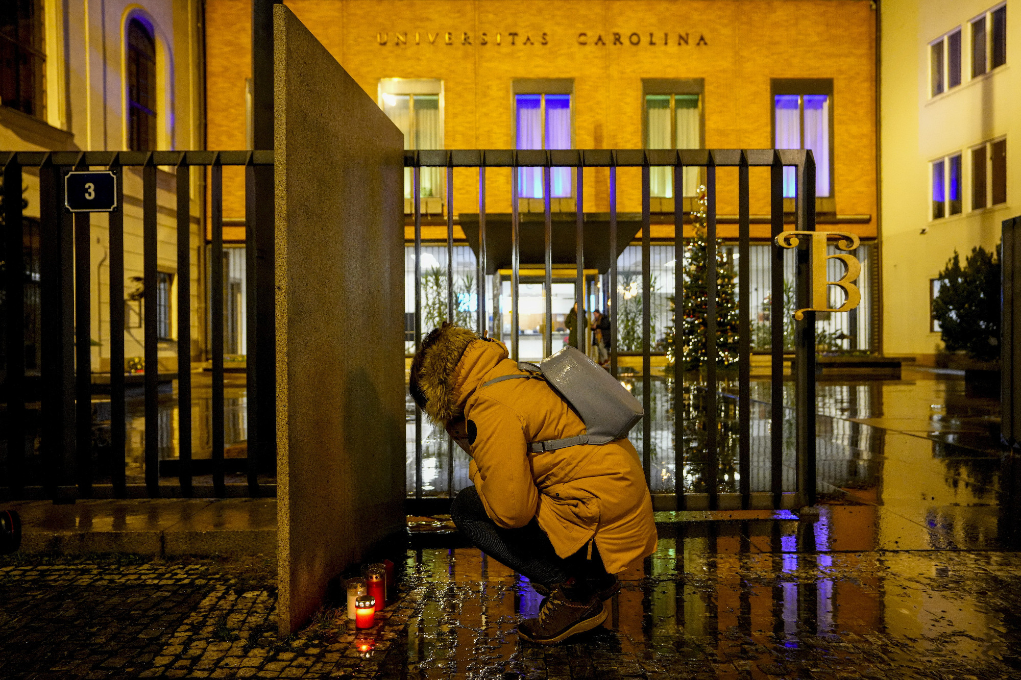Prágai lövöldözés: gyásznapot hirdettek szombatra Csehországban