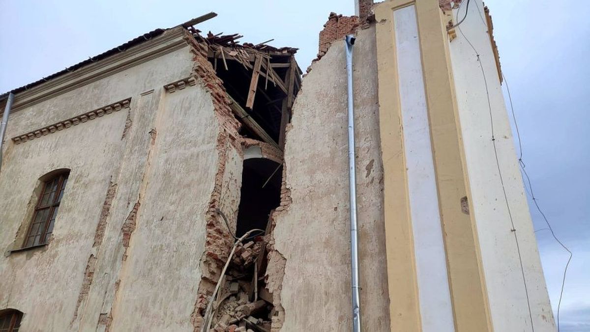 Megrogyott a tornya, vissza kellett bontani a bikali templomot