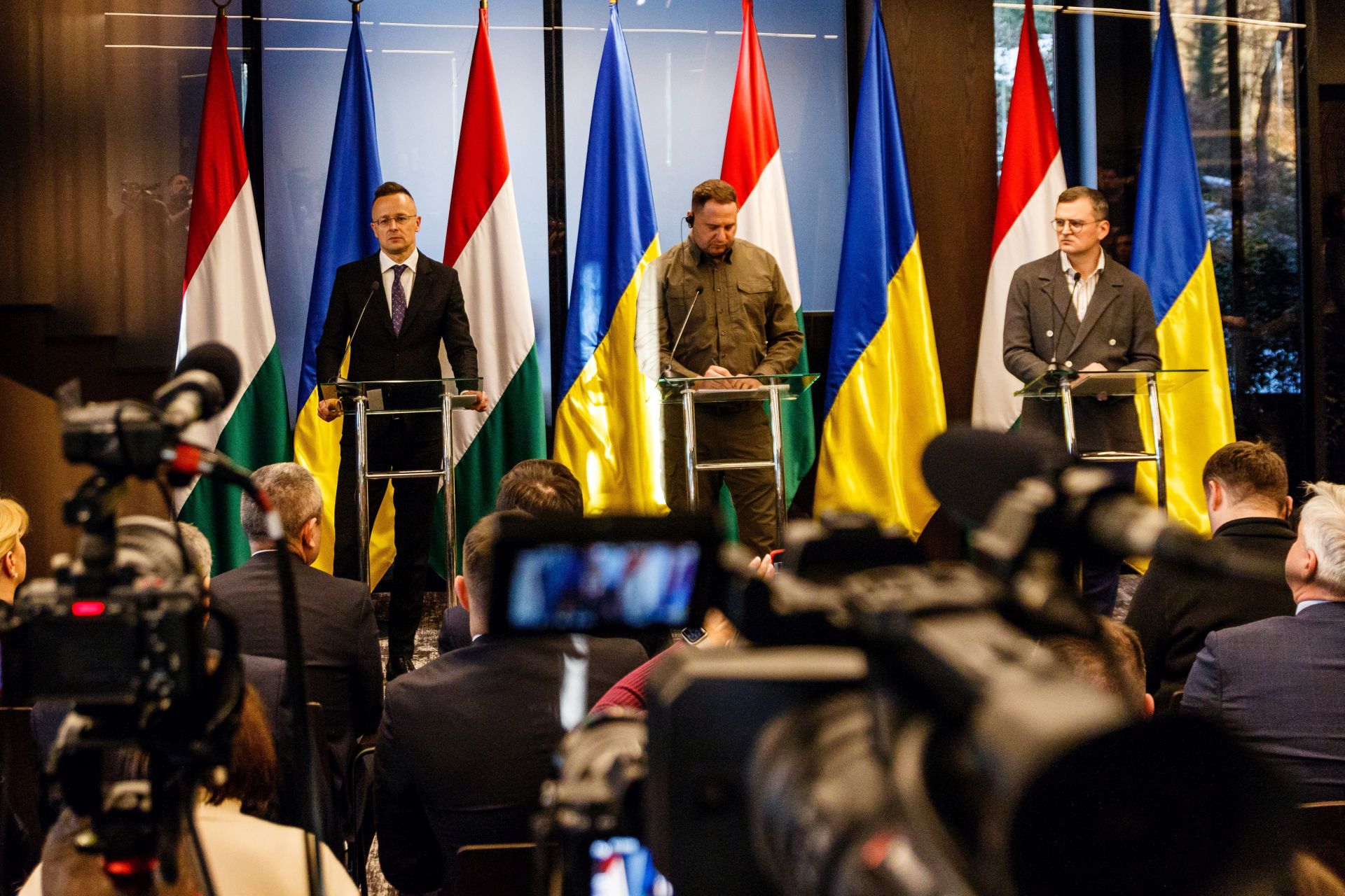 Szijjártó: Kiállunk Ukrajna területi integritása és szuverenitása mellett