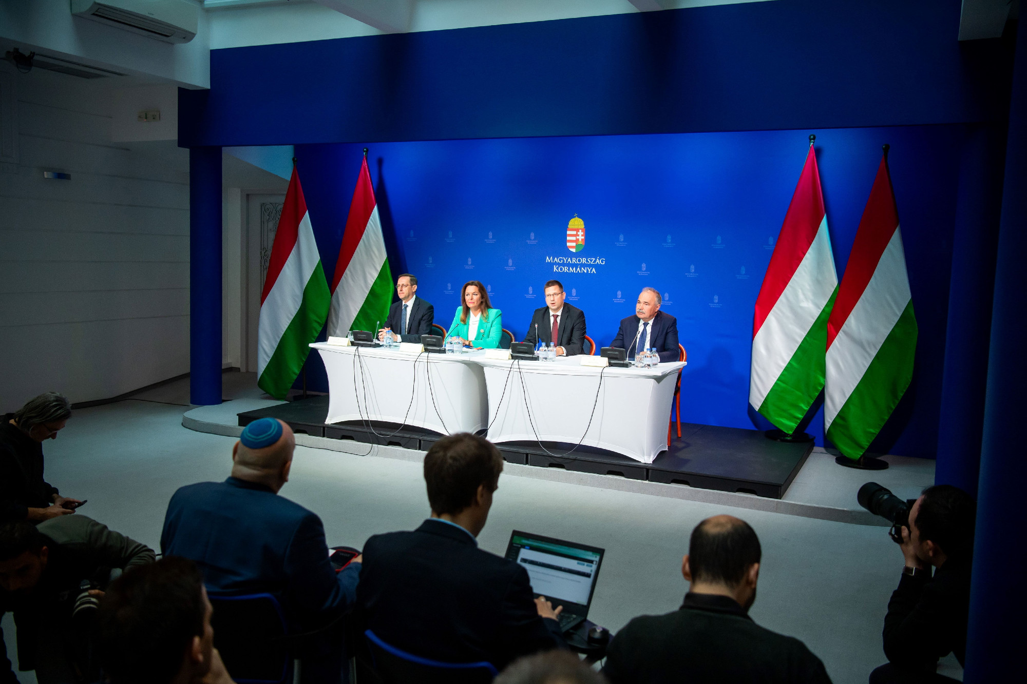 Bár új kormányszóvivő van, a Magyar Hang továbbra sem lehet ott a kormányinfón