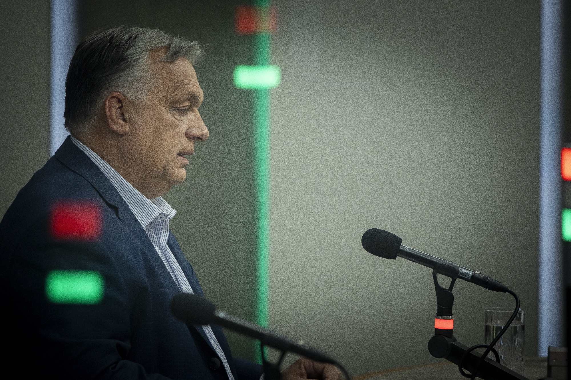 Orbán Viktor: Magyarországon nincs napirenden a sorkatonaság újbóli bevezetése