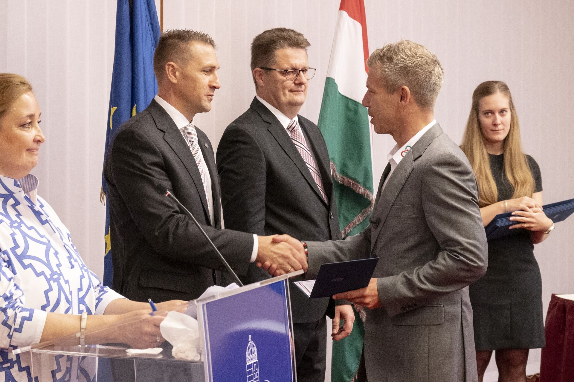 Átvették megbízóleveleiket a magyar EP-képviselők