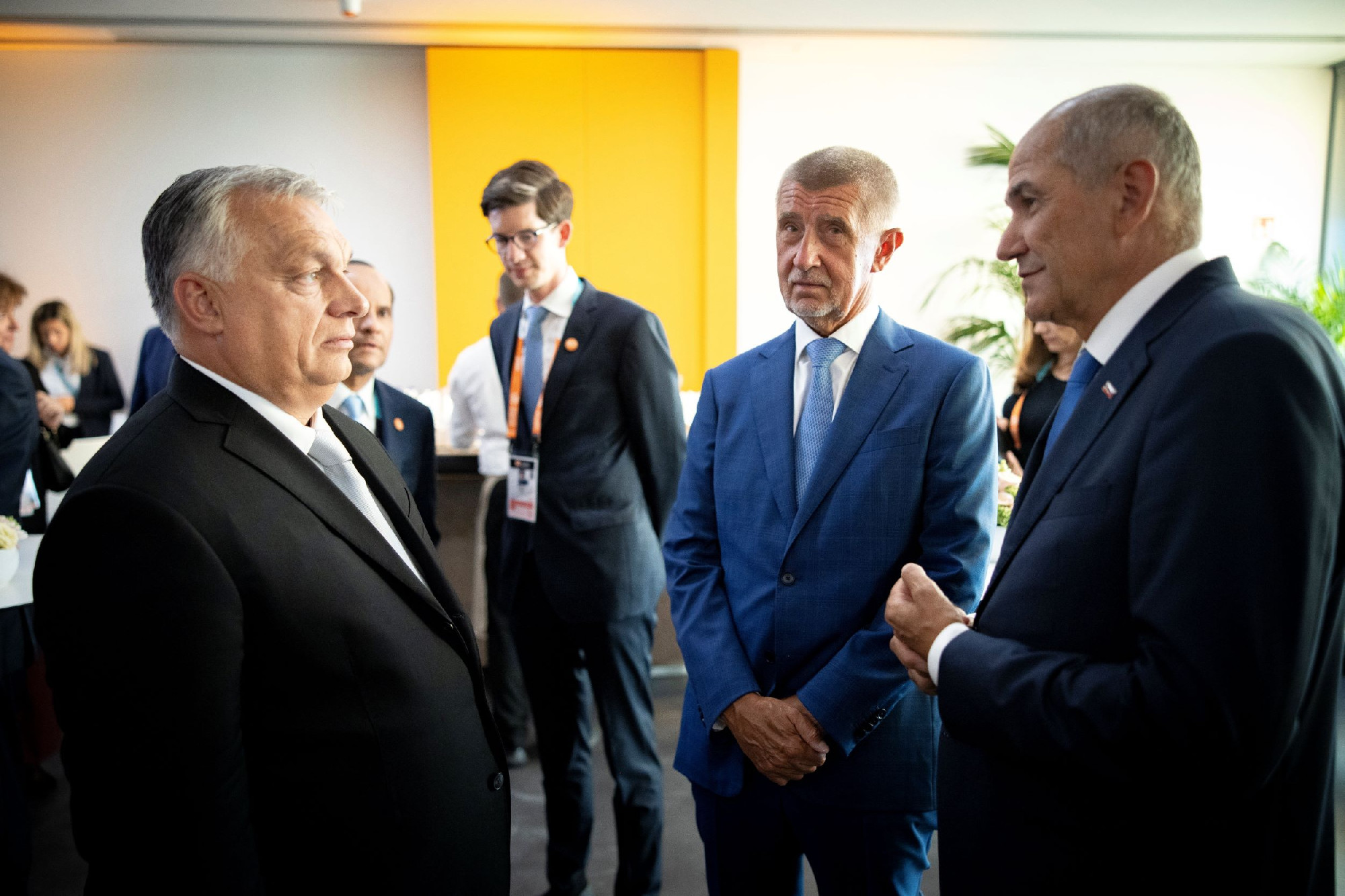 A fősodorral szembeni új EP-frakciót hozna létre Orbán Viktor