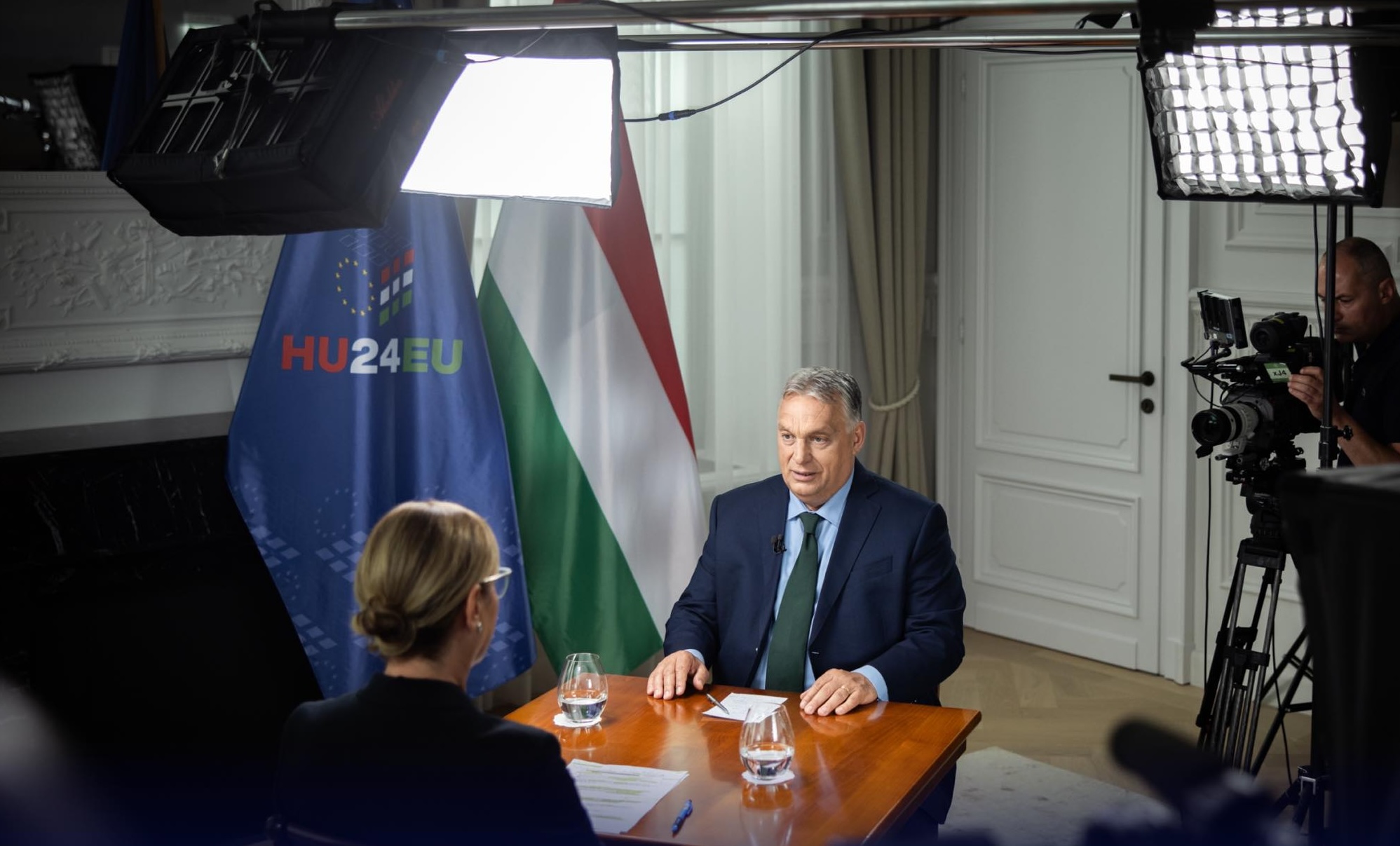 Orbán berúgta az uniós elnökséget: aki hazafi, az jobboldali, a baloldaliak internacionalisták