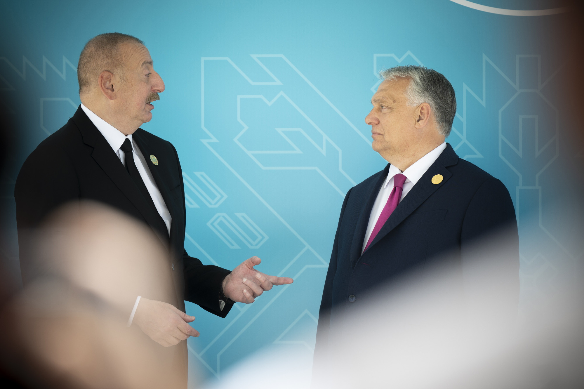 Orbán Viktor „tisztelettel adózott” az azeri elnöknek a béke miatt