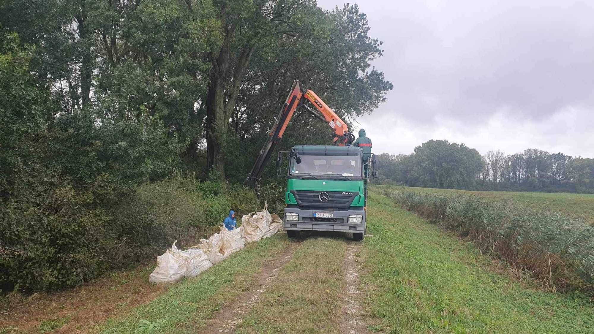 Rekordközeli vízmennyiség érkezik a Szigetközbe