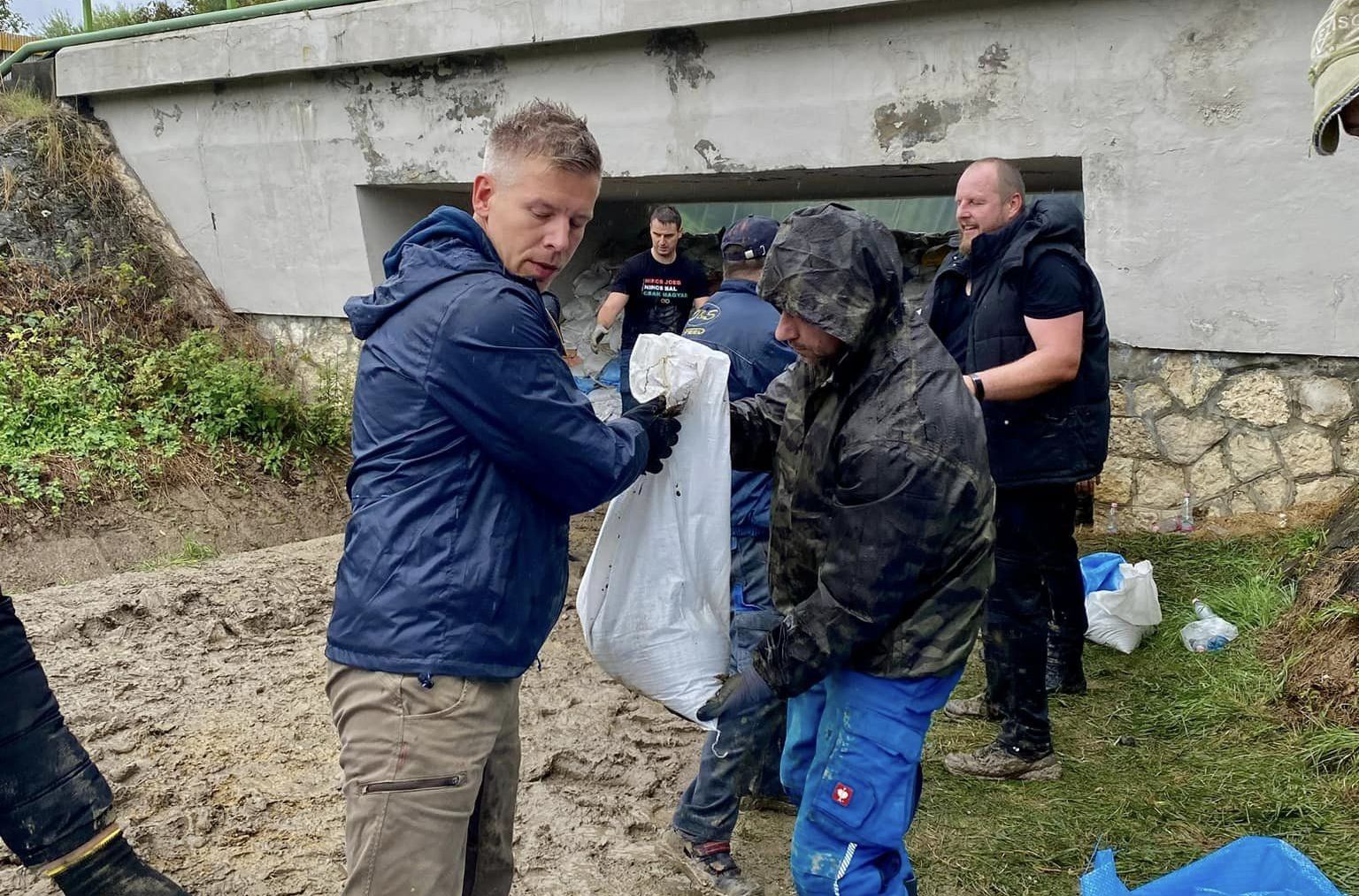 Orbán Balázs megint vitára hívja Magyar Pétert, aki Orbán Viktort akarja