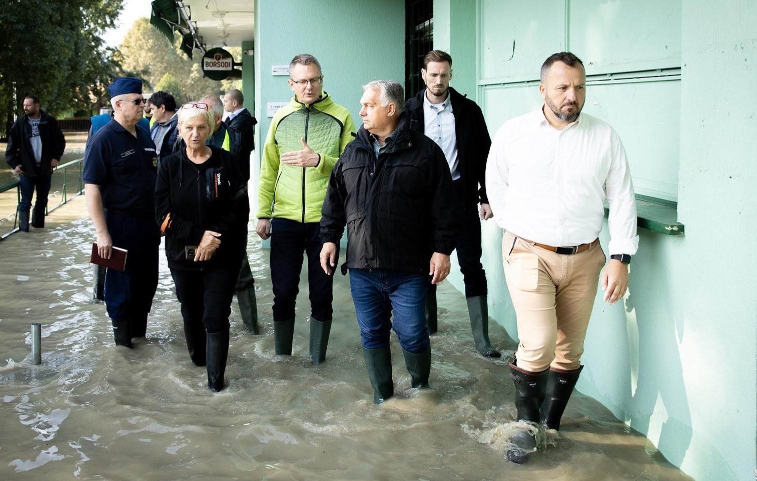 Politikus a gáton: Orbán Viktor csinált hagyományt abból, amiben Magyar Péter most előtte jár