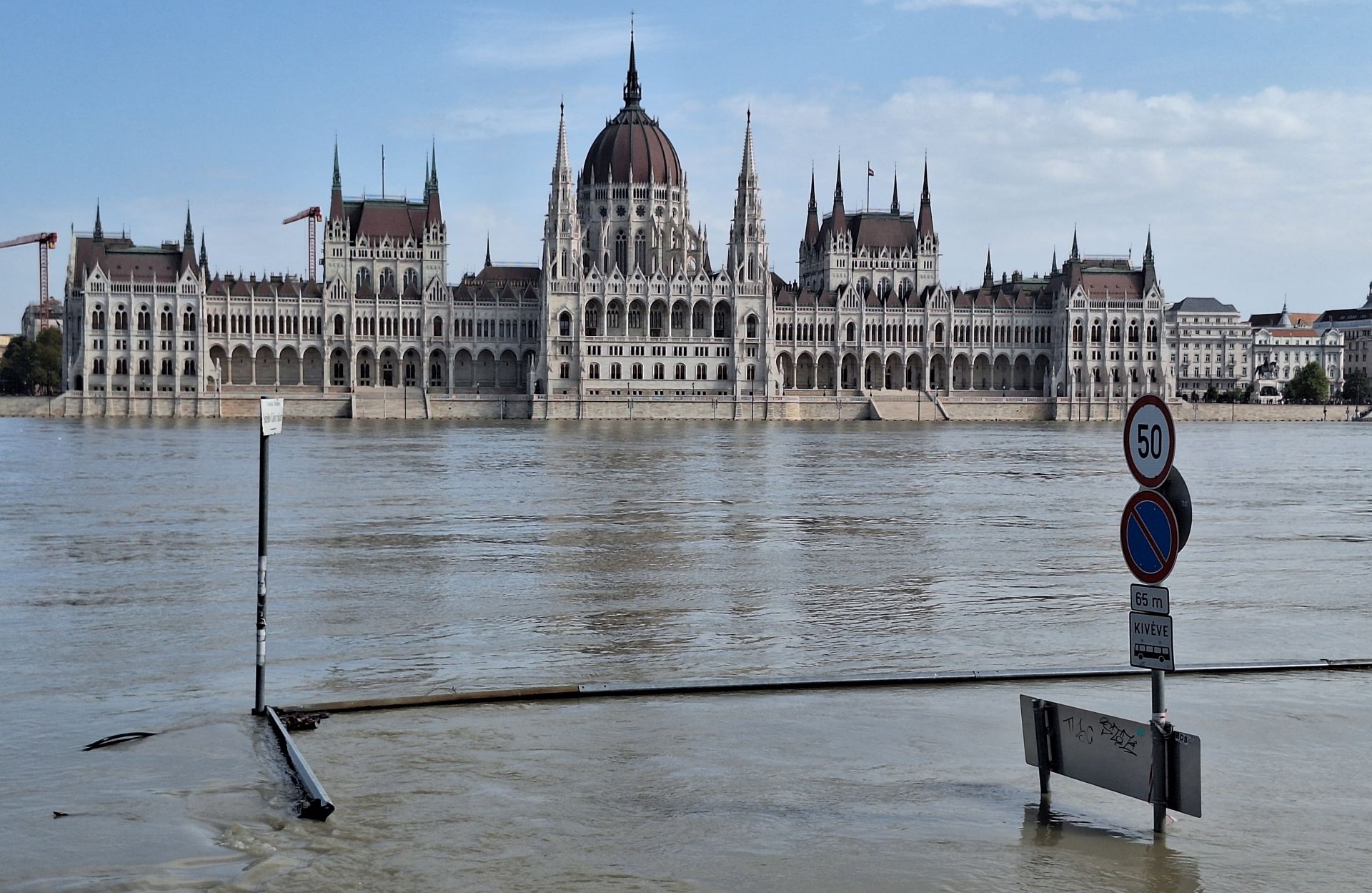 Mi történne, ha a meglévő hullámtereket is leválasztanánk a Dunáról?