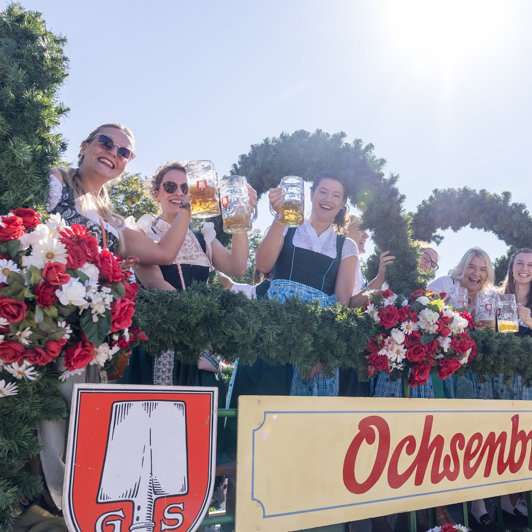 Két ütéssel csapraverték a hordót Münchenben, elkezdődött az Oktoberfest