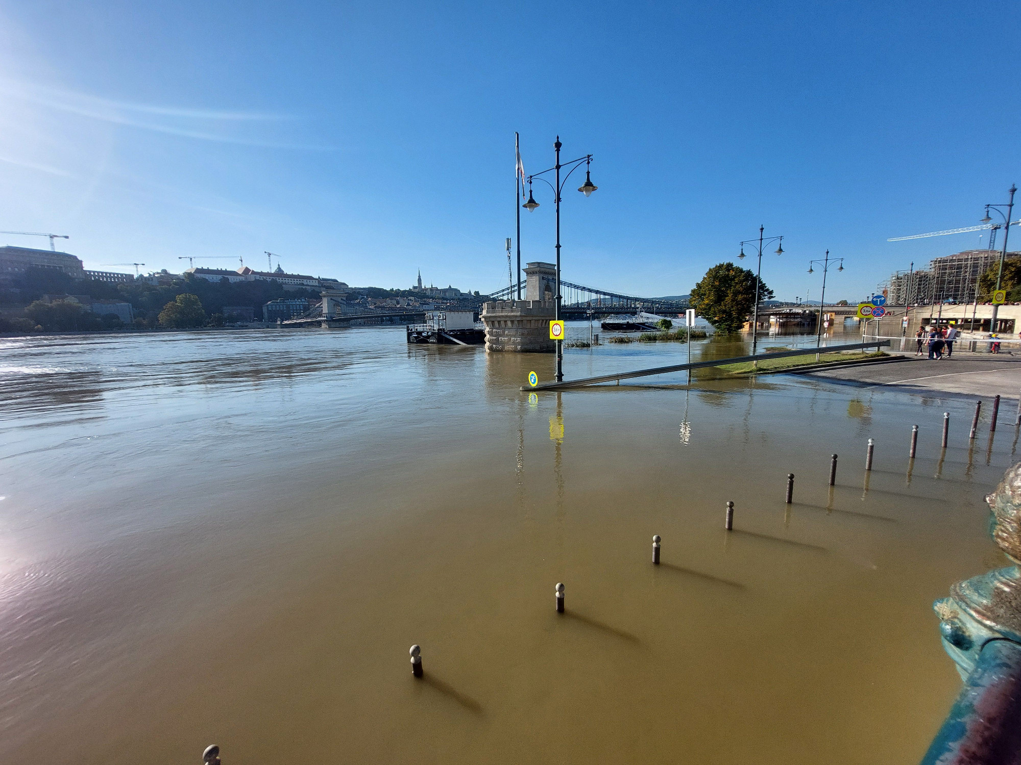 Már több mint egy métert apadt a Duna Budapestnél