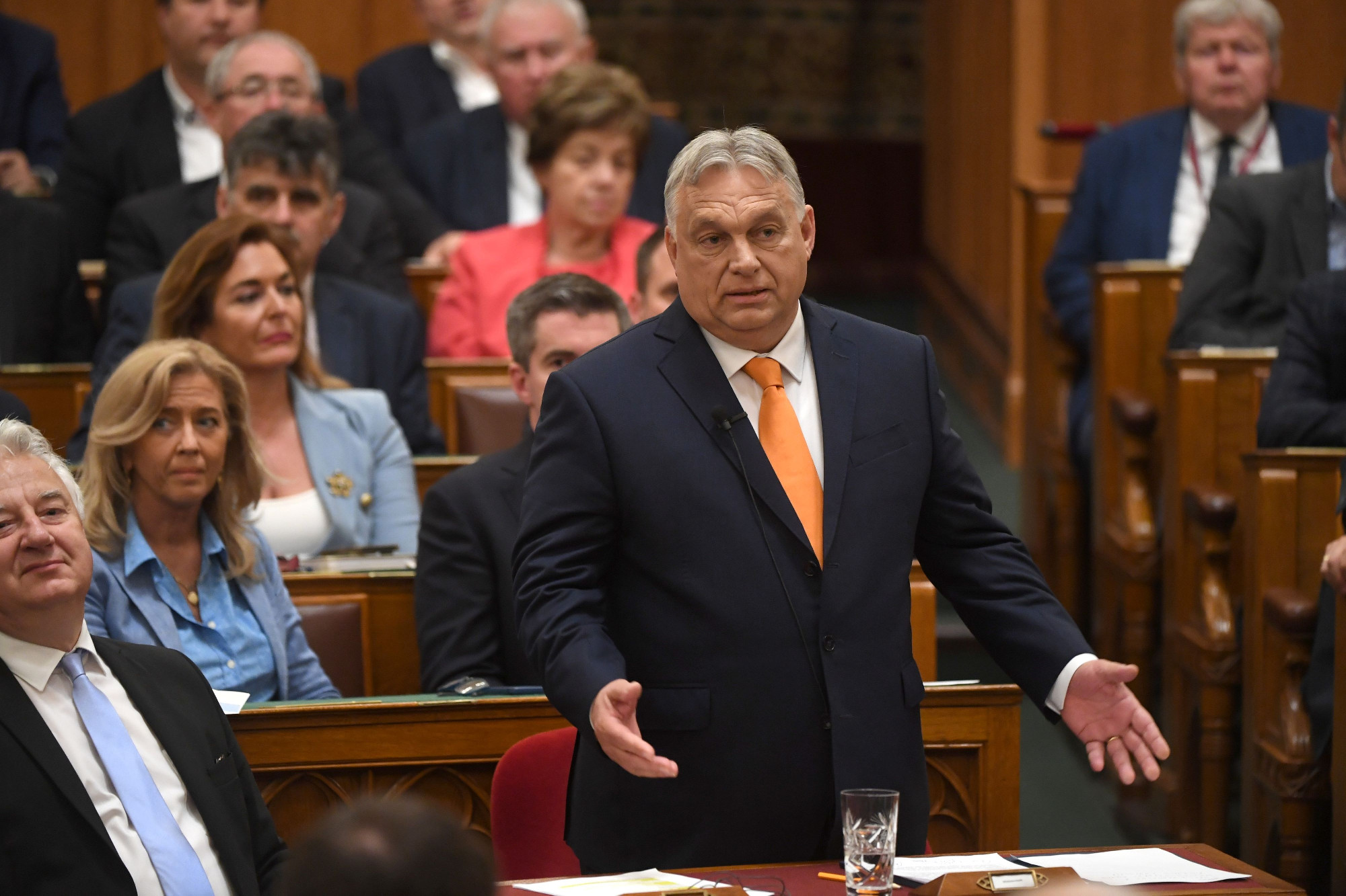 Orbán Viktor: A bajban a magyarok példásan összefognak, „ebből kellene valamit átmenteni a békeidőkre”