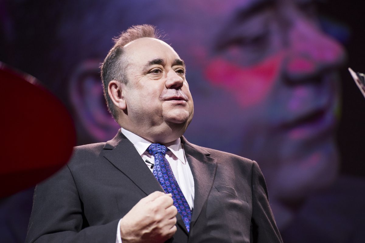 Meghalt Alex Salmond korábbi skót vezető