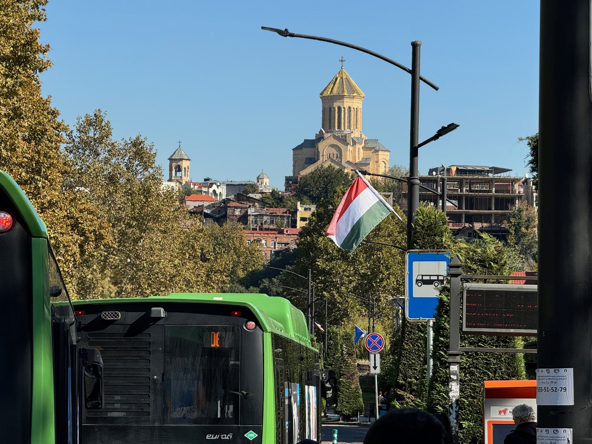 Az EU aggódik Orbán grúziai látogatása miatt