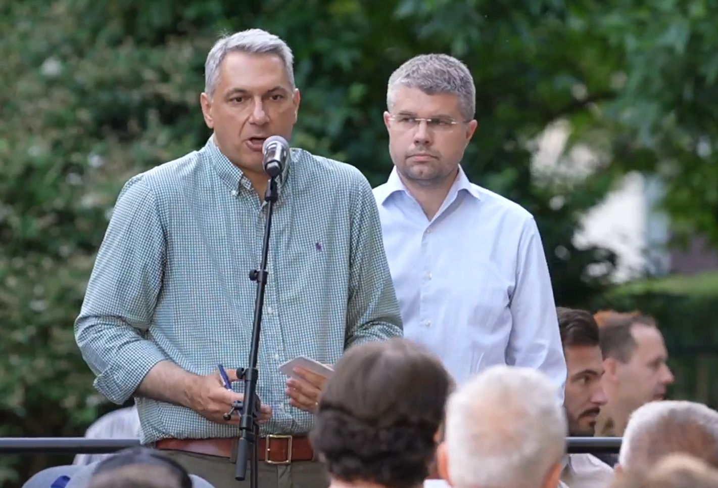 Üdvözöljük az ország legnagyobb tolvaját!” – így fogadták Lázár Jánost Szombathelyen