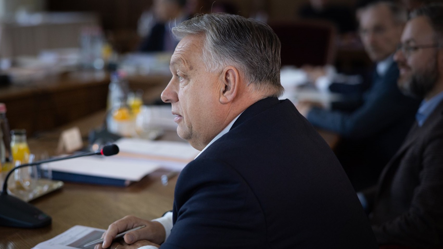 500 milliárdot osztottak ki titokban Orbánék a választások előtt
