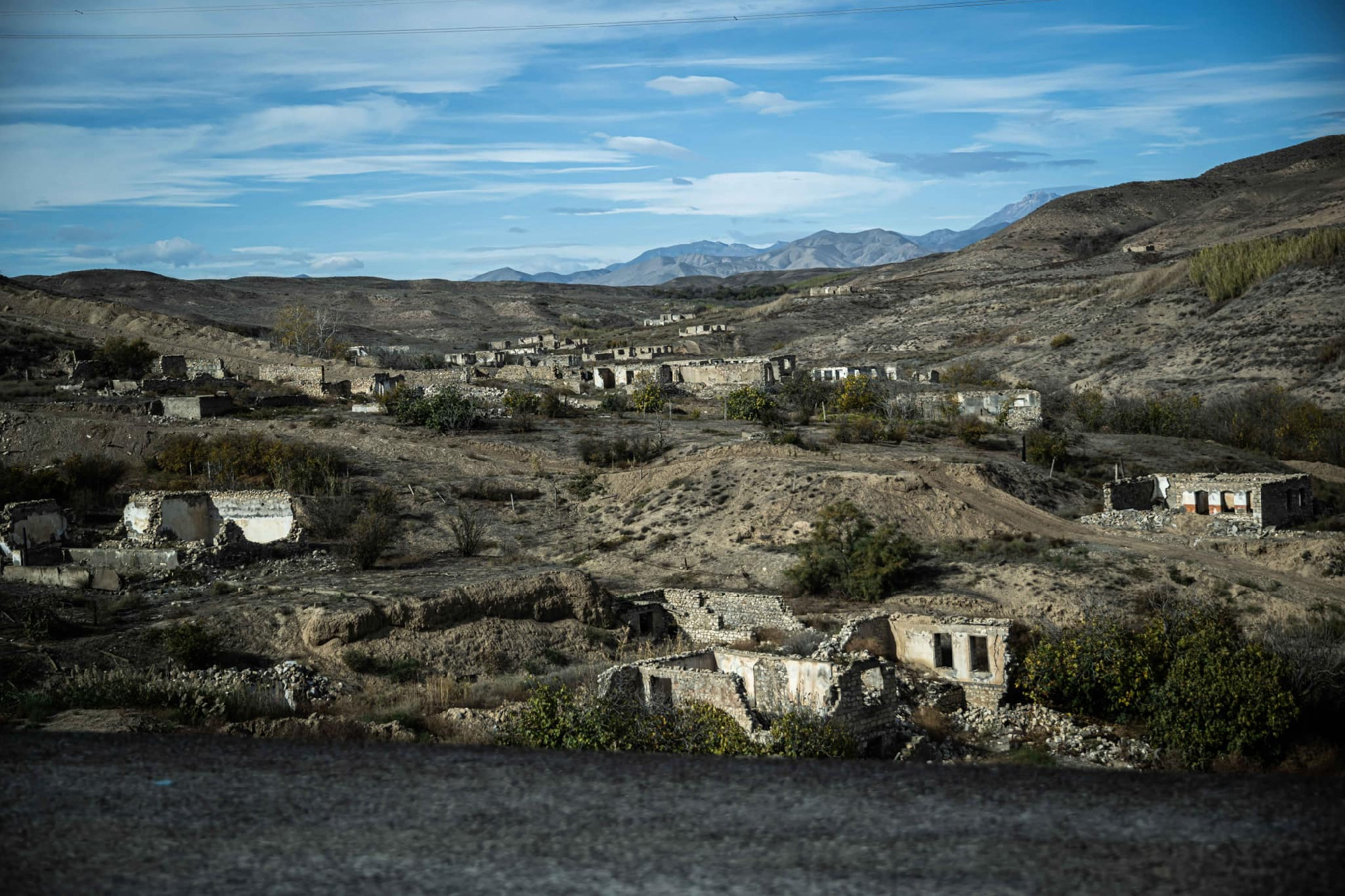 Közel negyvenmilliárdot adhat a kormány egy azerbajdzsáni falu újjáépítésére
