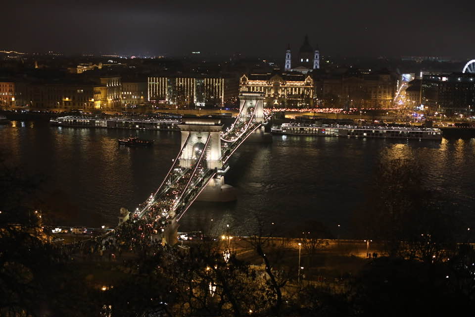 Az igazat mondd, ne csak a valótlant!...