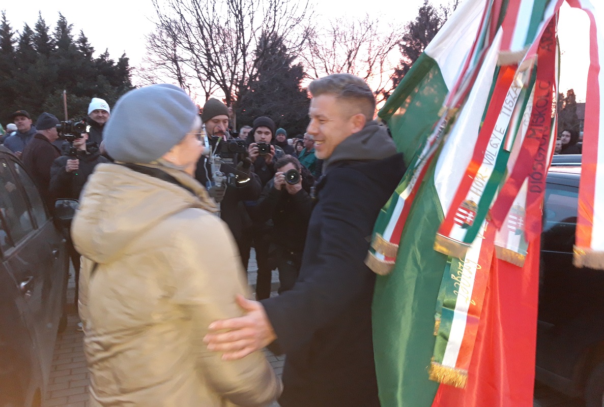 Lázár János szavaira is reagált Magyar Péter a hajdúszoboszlói fórumán