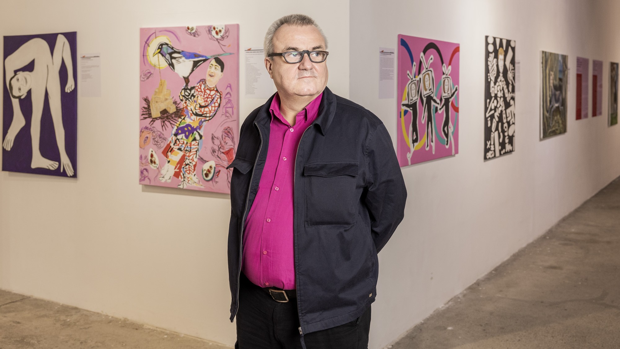 Éljen a diktatúra! – drMáriás életmű-kiállításán püfölhetjük Orbán Viktort