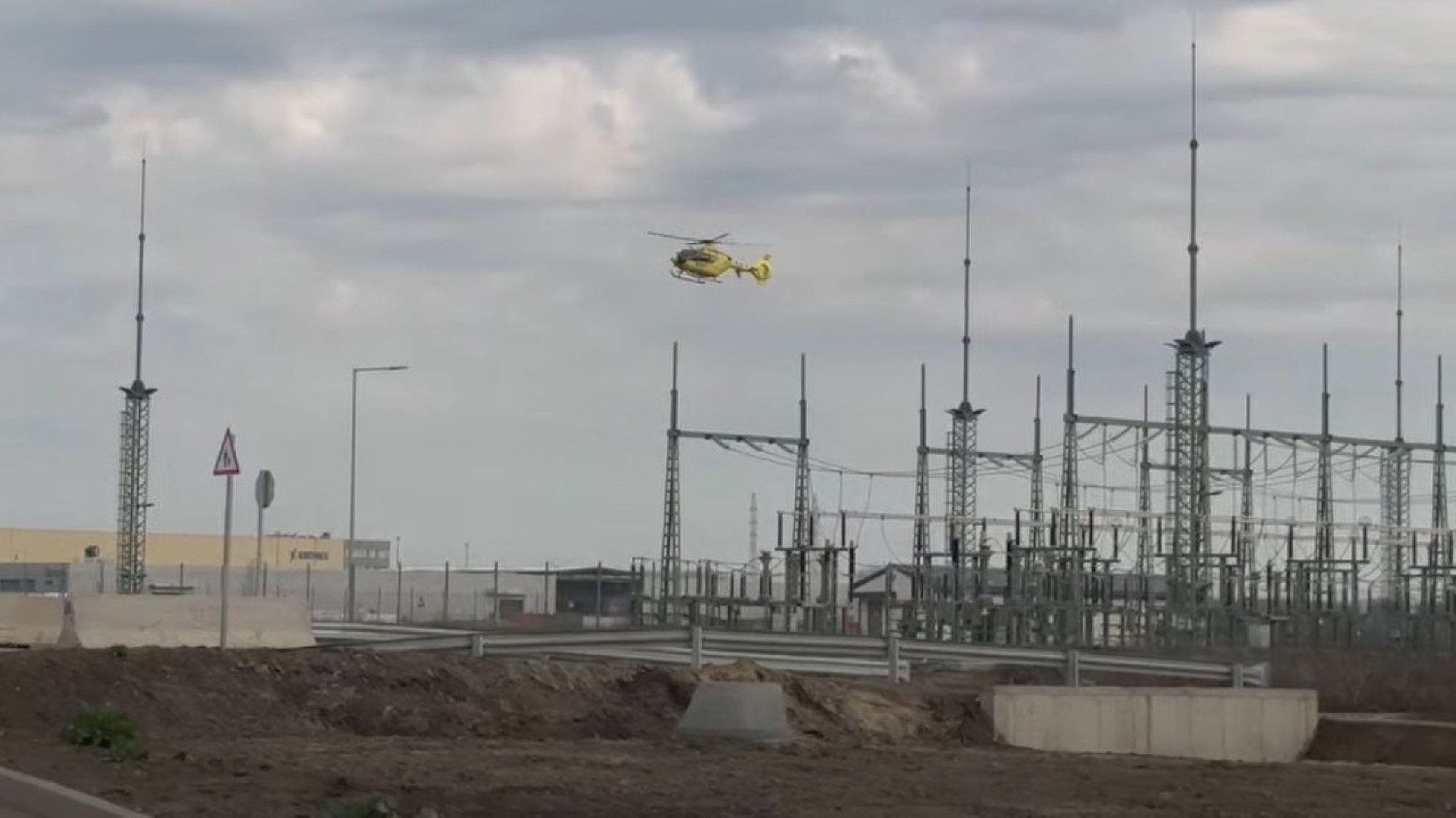 Súlyos munkahelyi baleset történhetett a debreceni akkugyárban