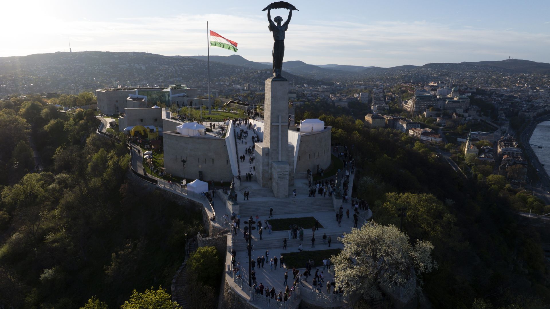 A szabadság bástyája helyett a NER mauzóleuma lett a Citadella