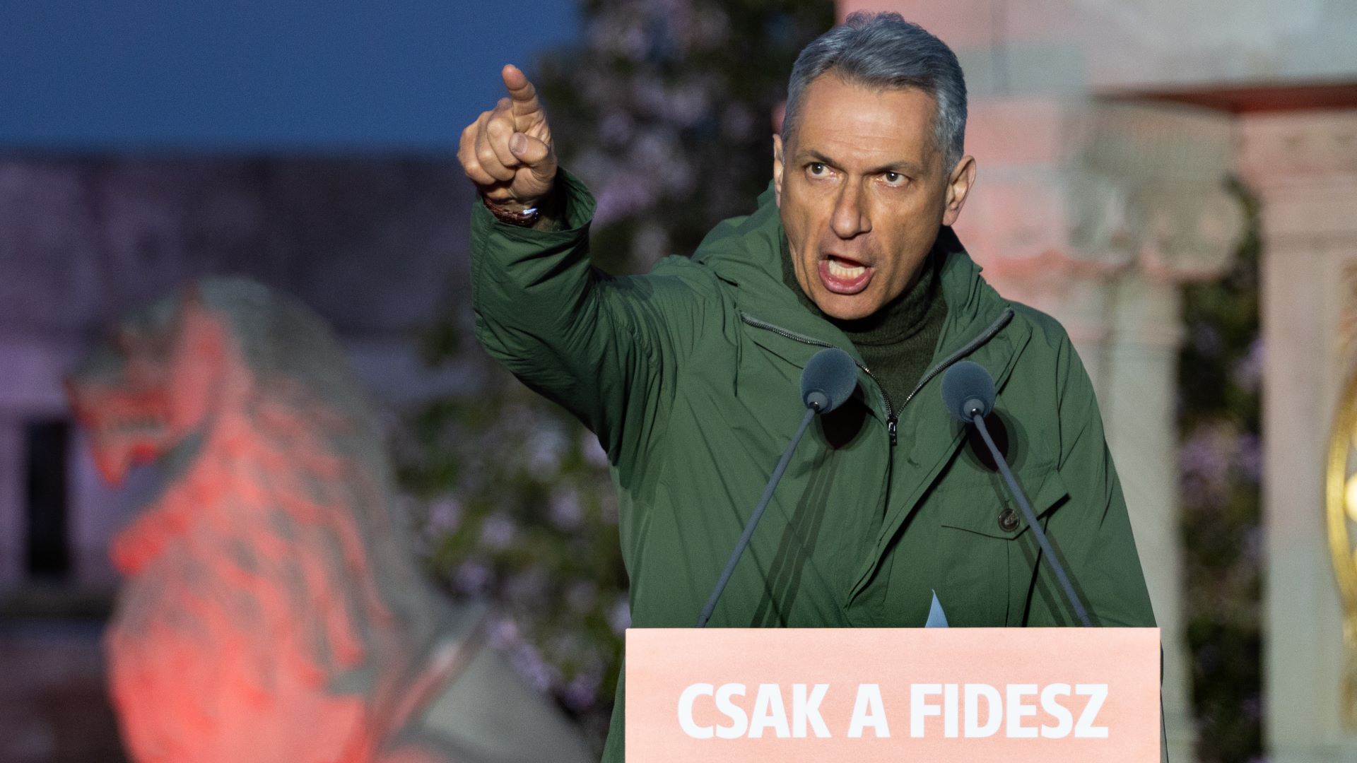 Lázár János polgárháborúval riogat