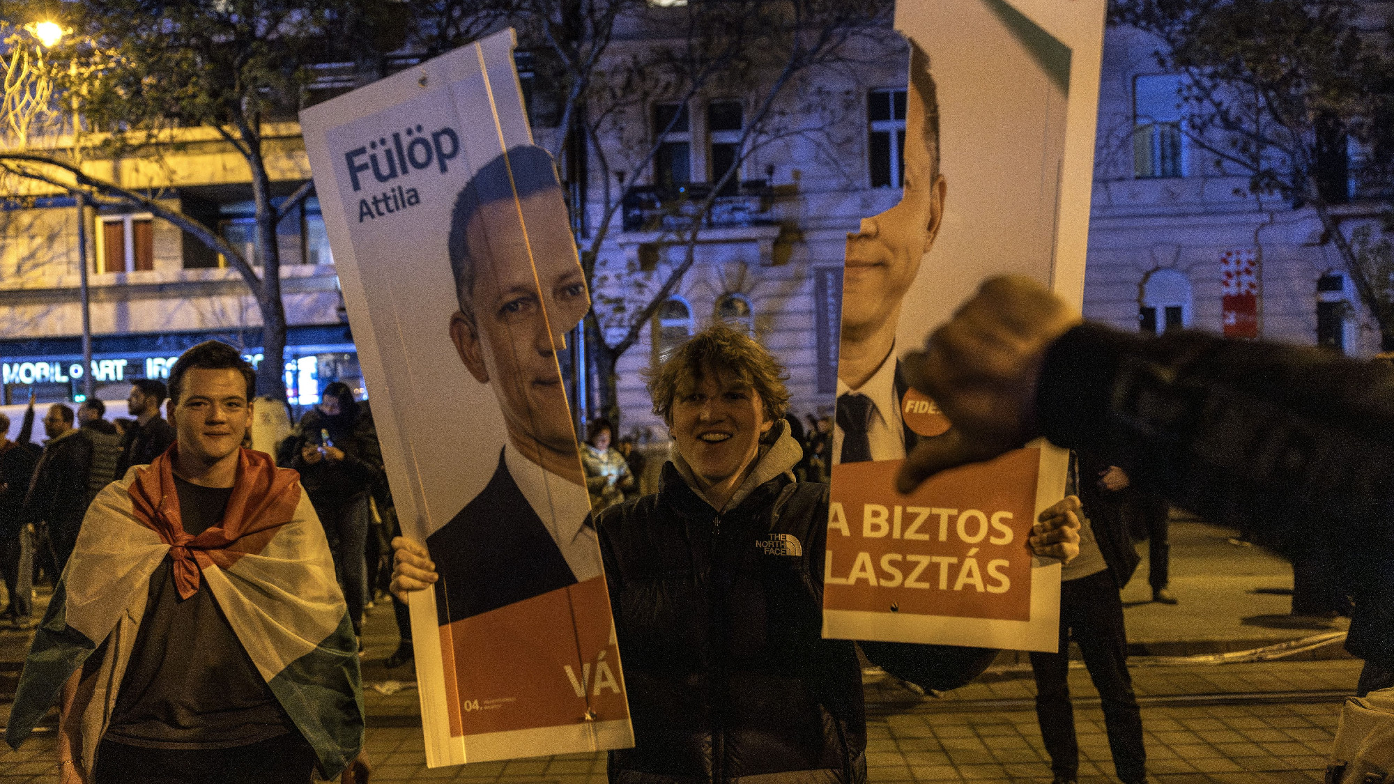 Hogyan béküljünk, ha a politika közénk állt?