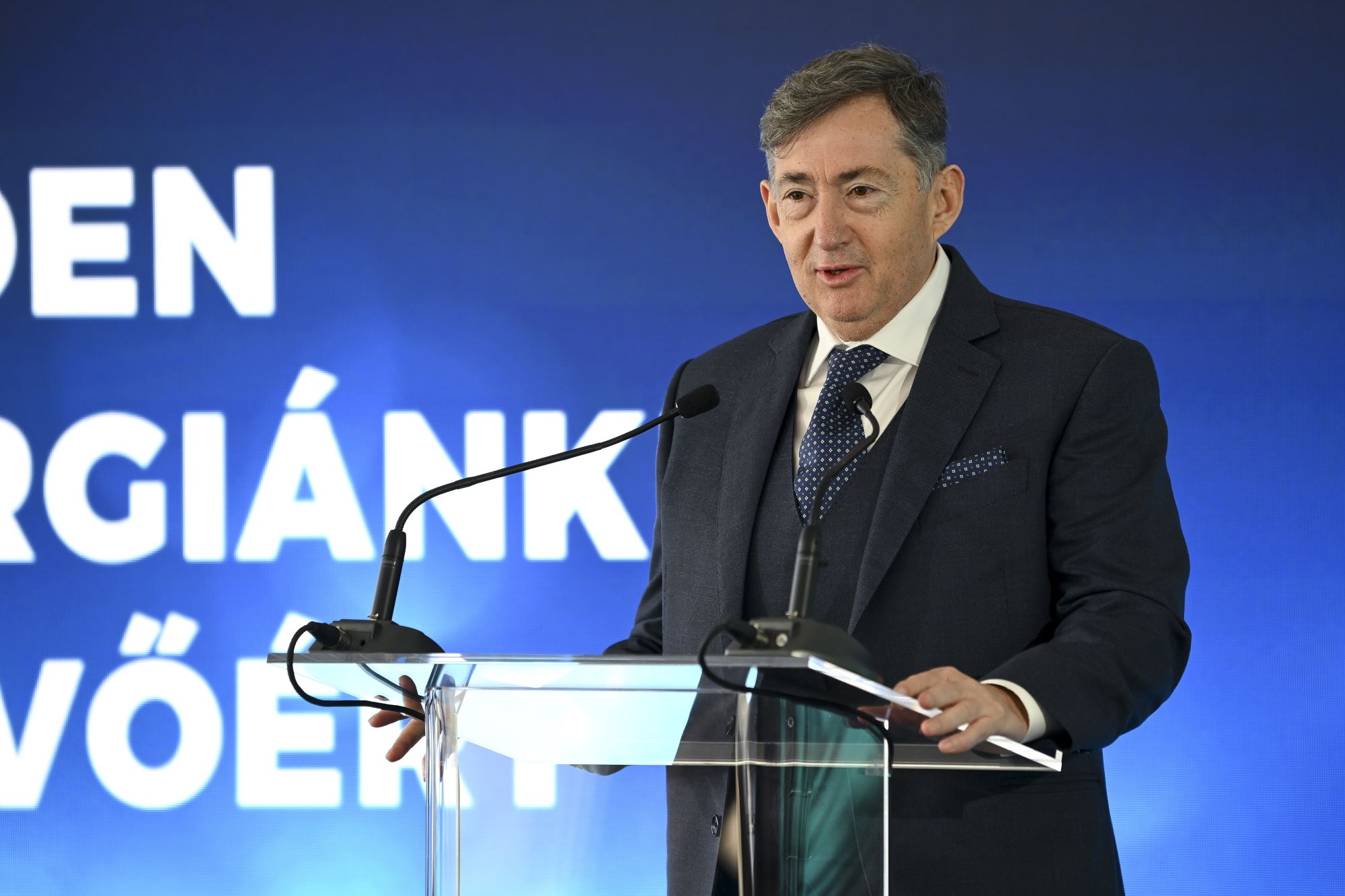 Mintegy 4,4 milliárd forintot vontak ki egy kisebb Mészáros-cégből az oligarcha magántőkealapjába