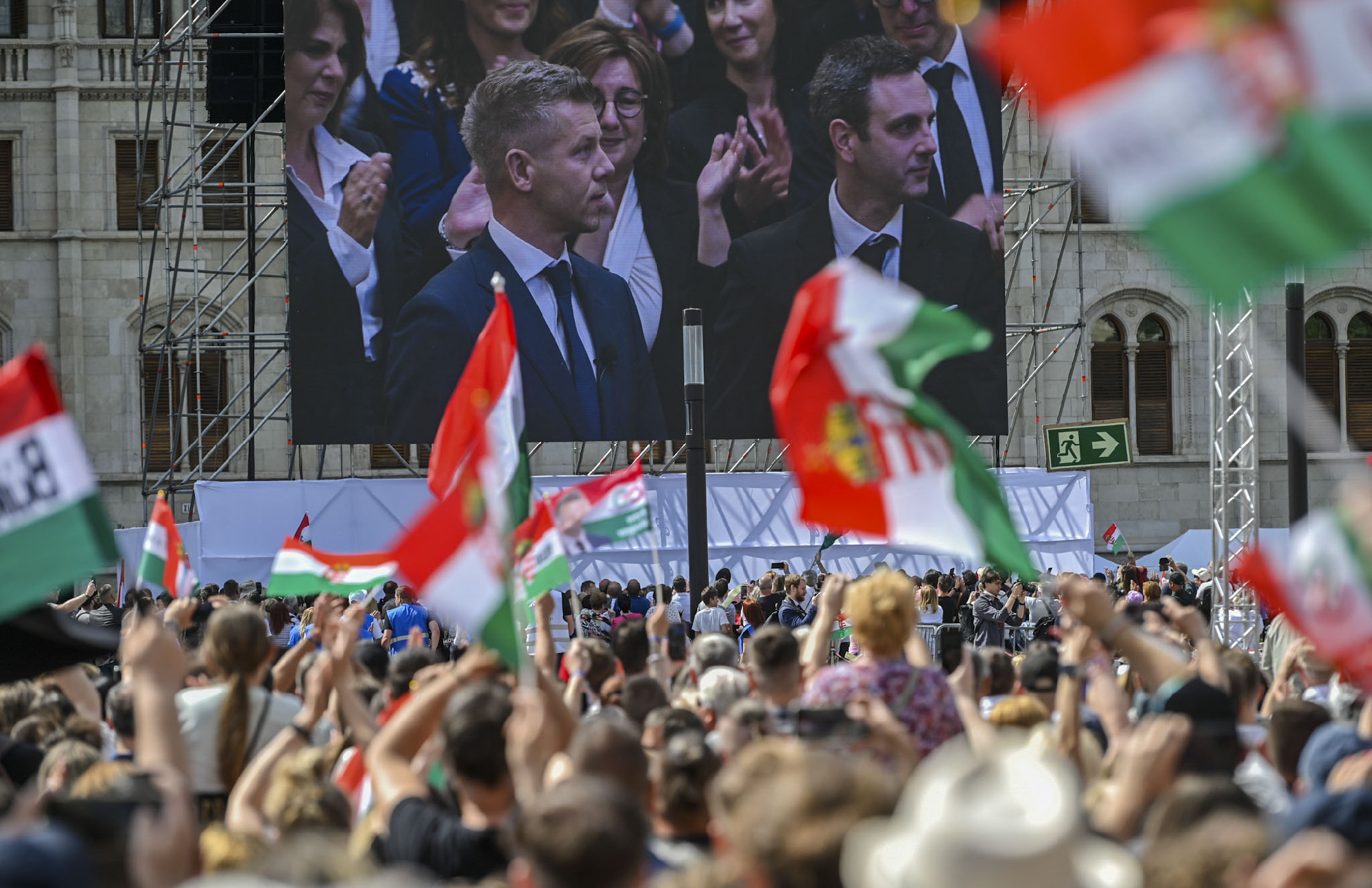 Europion: Lázár a legnépszerűtlenebb politikus, nagyon vezet a Tisza