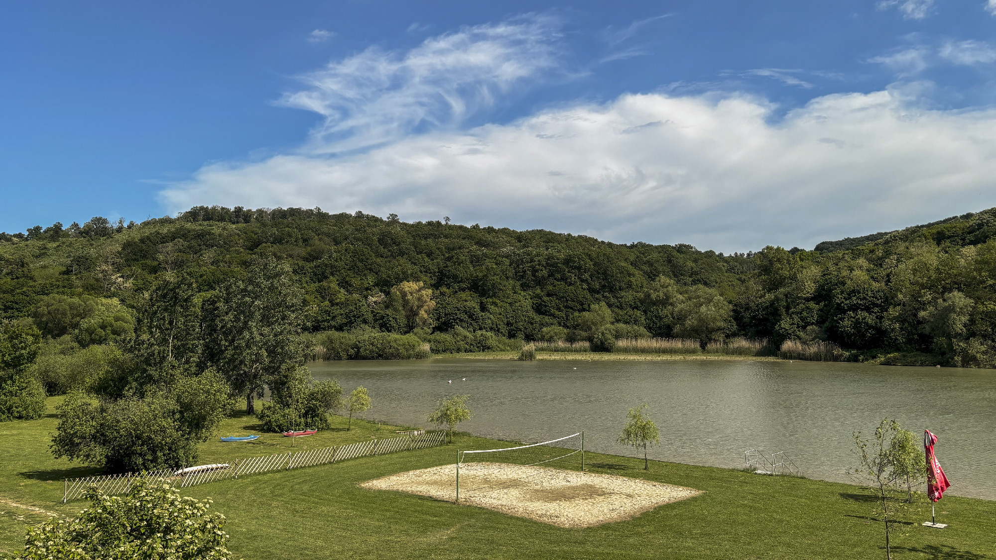 Mese a strandoló polgármesterről és a kiszáradó tóról