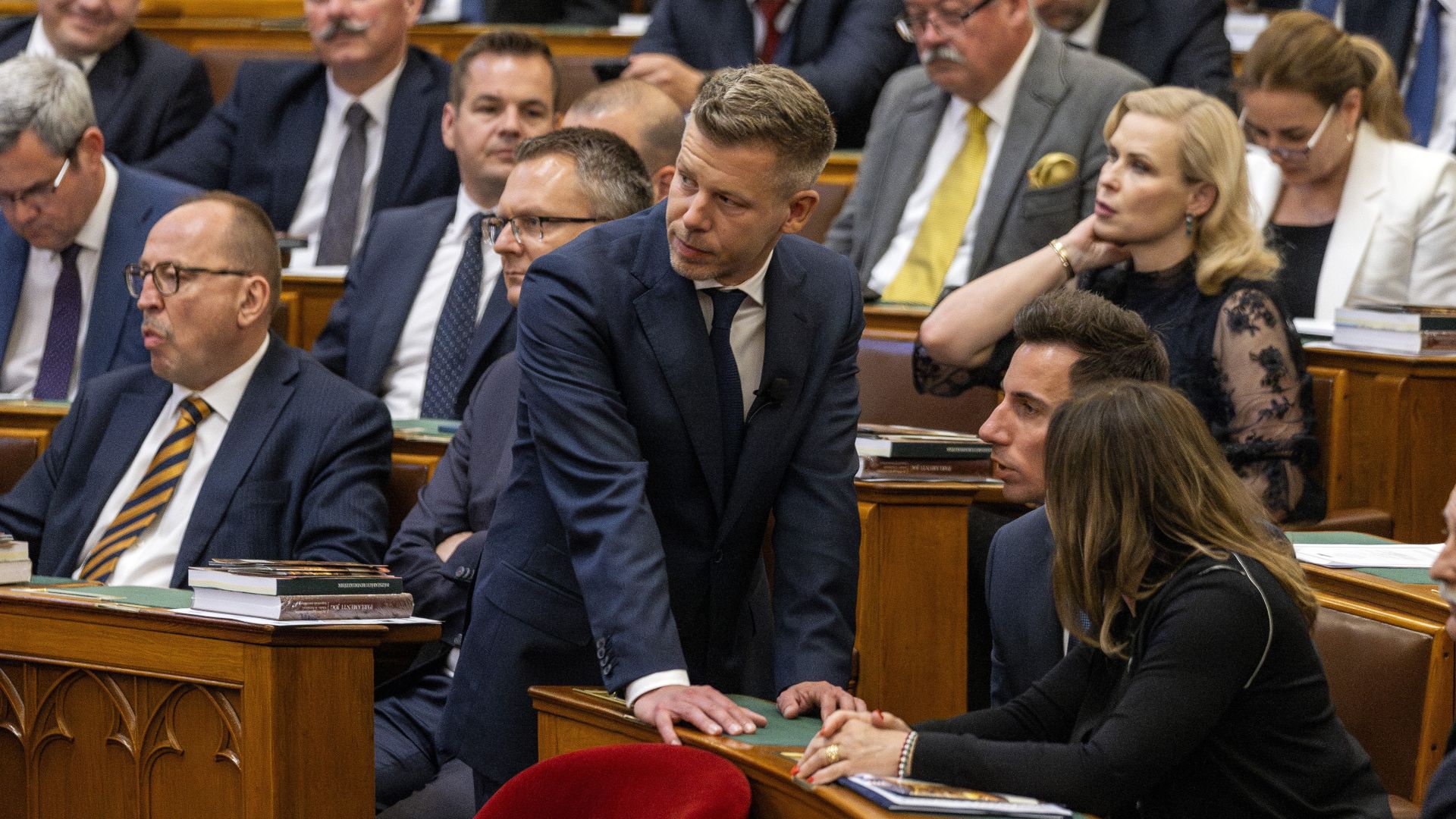 Orbán Viktor „a magyar gyerekeket kiszolgáltató” Tiszáról írt – Magyar Péter visszaszólt