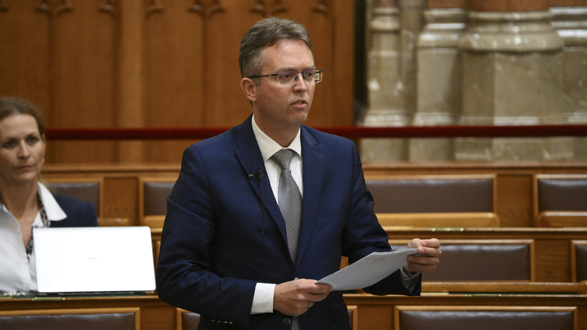 Hankó Balázs mellett kiállt a Fidesz, de Seszták Miklósról már nem írtak