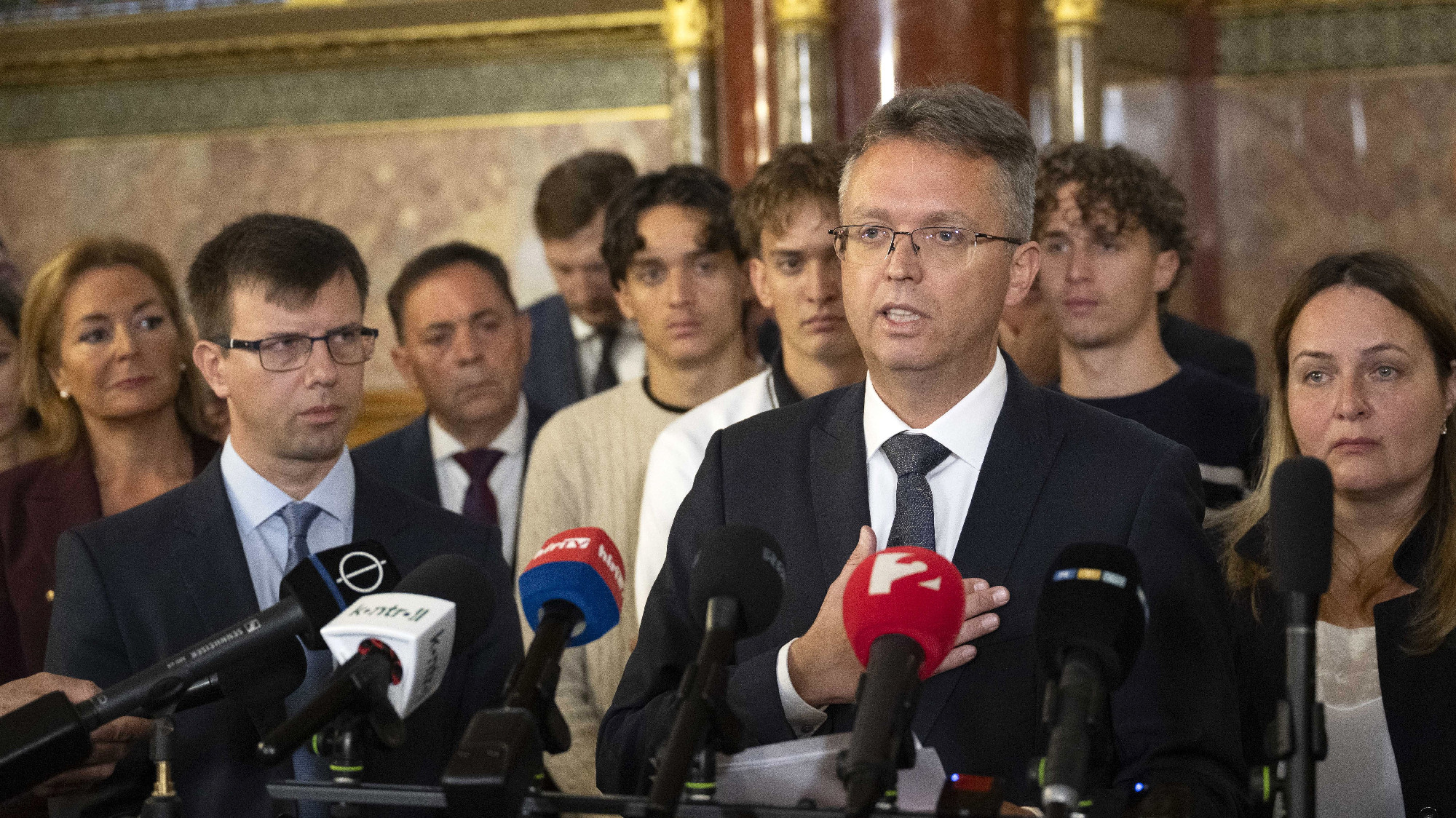 Orbán Viktor bejelentette: kedd este interjú lesz Hankó Balázzsal
